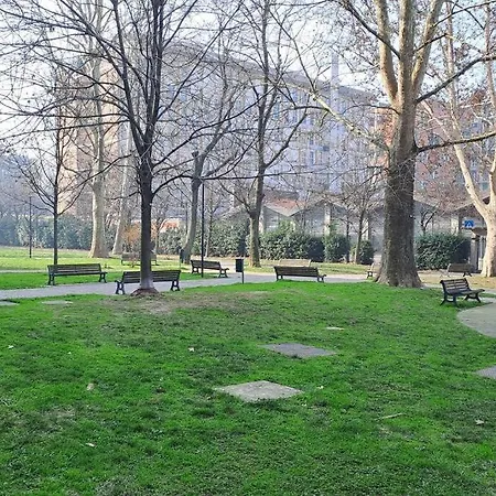 Casa Con Terrazzo Zona Centro/stazione. * Bologna